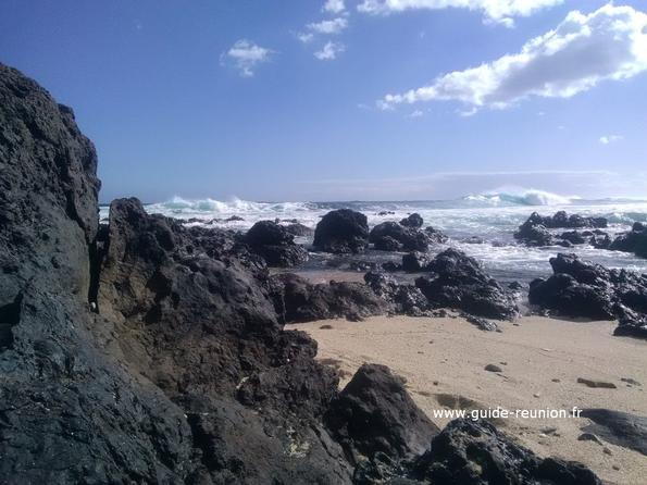 Crique sur la plage de la Souris chaude Une crique à la Souris Chaude