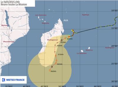 Prévisions de trajectoire de Météo France - Tempête tropicale modérée AVA - le 4 janvier 2018