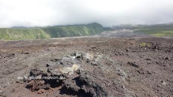 La roche volcanique de la coulée de lave de 2007 Roche volcanique de la coulée de lave de 2007