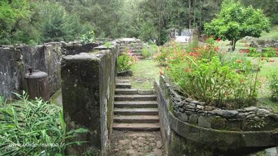 Anciens thermes de Hell-Bourg à Salazie