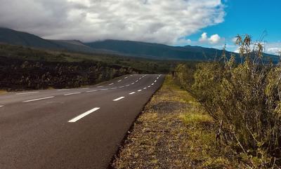 VTC et chauffeurs privés à l'île de la Réunion - Image d'illustration routes 974