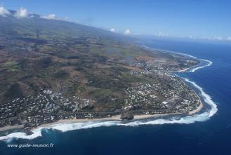 Photo de la Réunion vue du ciel (crédits : Florian Tallec) Photo de la Réunion vue du ciel