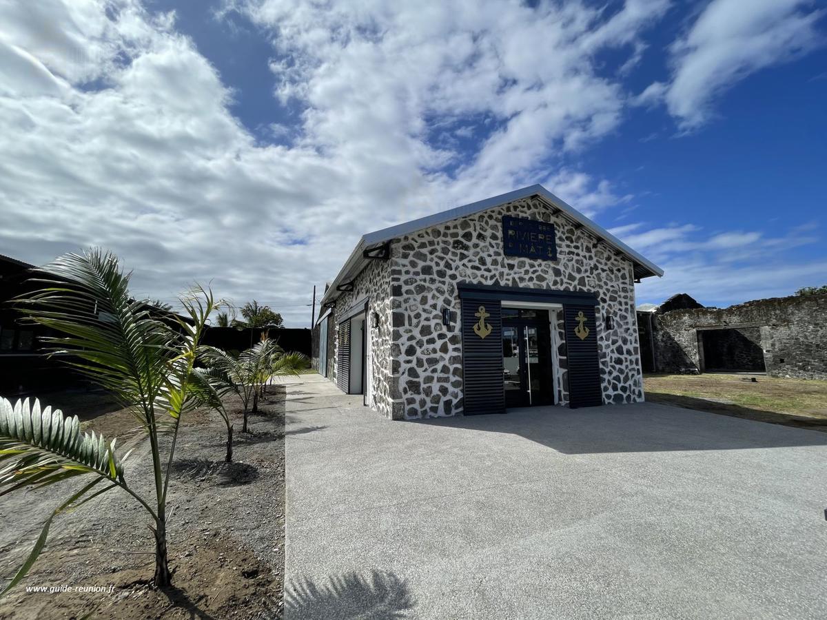 Visite de la distillerie Rivière du Mât à Saint-Benoît - La Réunion Visiter la distillerie Rivière du Mât à Saint-Benoît - La Réunion