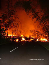 Quand la lave coupe la route (2005) Quand la lave coupe la route (2005)