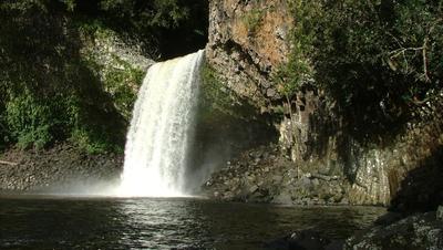 Cascade et bassin à La Réunion (974)