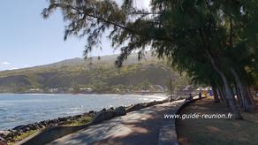 Promenade aménagée du front de mer de Saint-Leu Front de mer de Saint-Leu à La Réunion