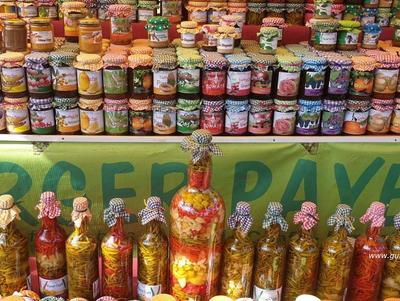 Stand coloré d'un artisan réunionnais Artisanat La Réunion - Salon Fait Main