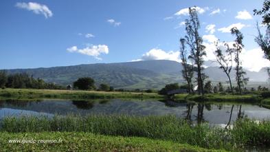 L'etang du gol et les montagnes L'etang du gol et les montagnes