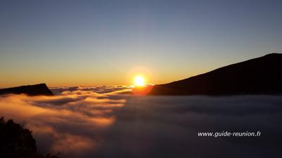 Lever de soleil sur le Piton de la fournaise