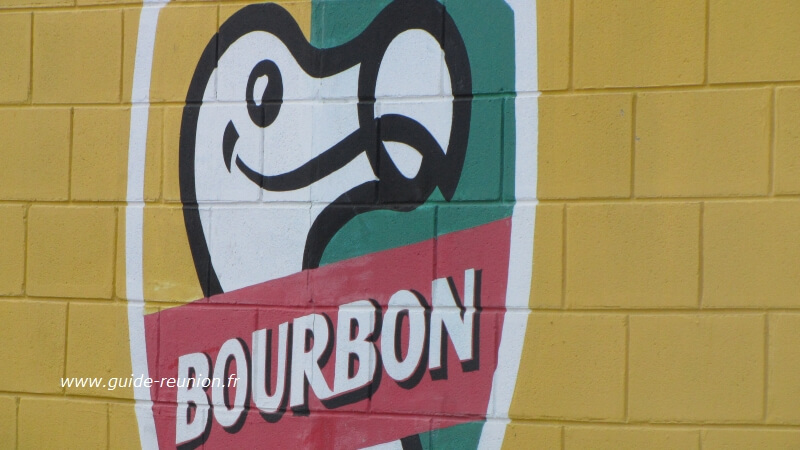 Il vous sera difficile de rater le "dodo" de la bière Bourbon, largement présente sur les murs... et pas que ! Bière Bourbon ("La dodo")