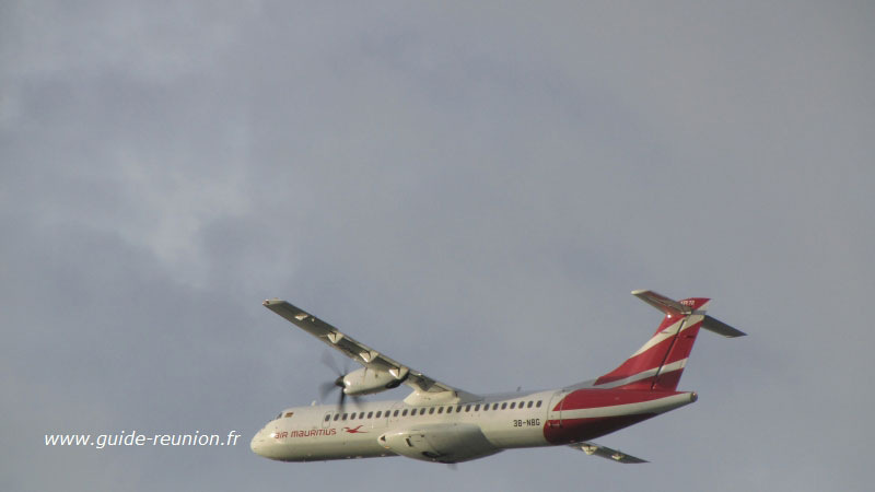 Un avion de la flotte Air Mauritius à la Réunion Air Mauritius à la réunion