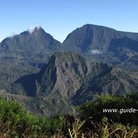 Une vue époustouflante sur le cirque de Salazie, depuis le gîte de Bélouve Une vue époustouflante sur le cirque de Salazie, depuis le gîte de Bélouve